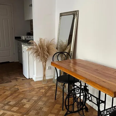 Kamienica Srodmiescie 18a